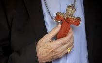 La cruz pectoral del Cardenal Michael Czerny