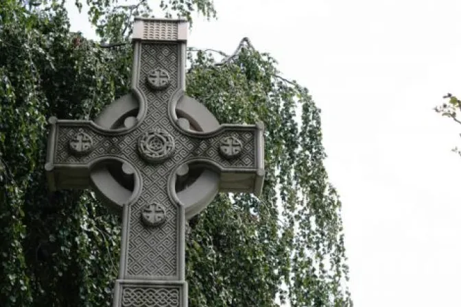 Associated Press admite graves errores en noticias sobre niños enterrados en convento de Irlanda