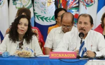 Daniel Ortega, dictador de Nicaragua, y Rosario Murillo, su esposa y vicepresidenta.