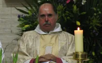 el P. Isaías Ramírez González en una Misa en el templo San José de los Poetas.