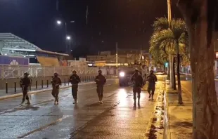 El ejército patrulla las calles de Ecuador. Crédito: Ejército Ecuatoriano