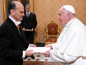 El Papa Francisco se reunió con el nuevo embajador argentino ante la Santa Sede