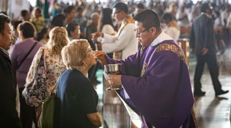 ¿Cómo cumplir el precepto de Misa este domingo si participas en elecciones en México?