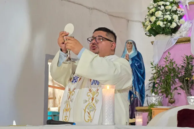 Denuncian que sacerdote mexicano fue perseguido por hombres armados en México