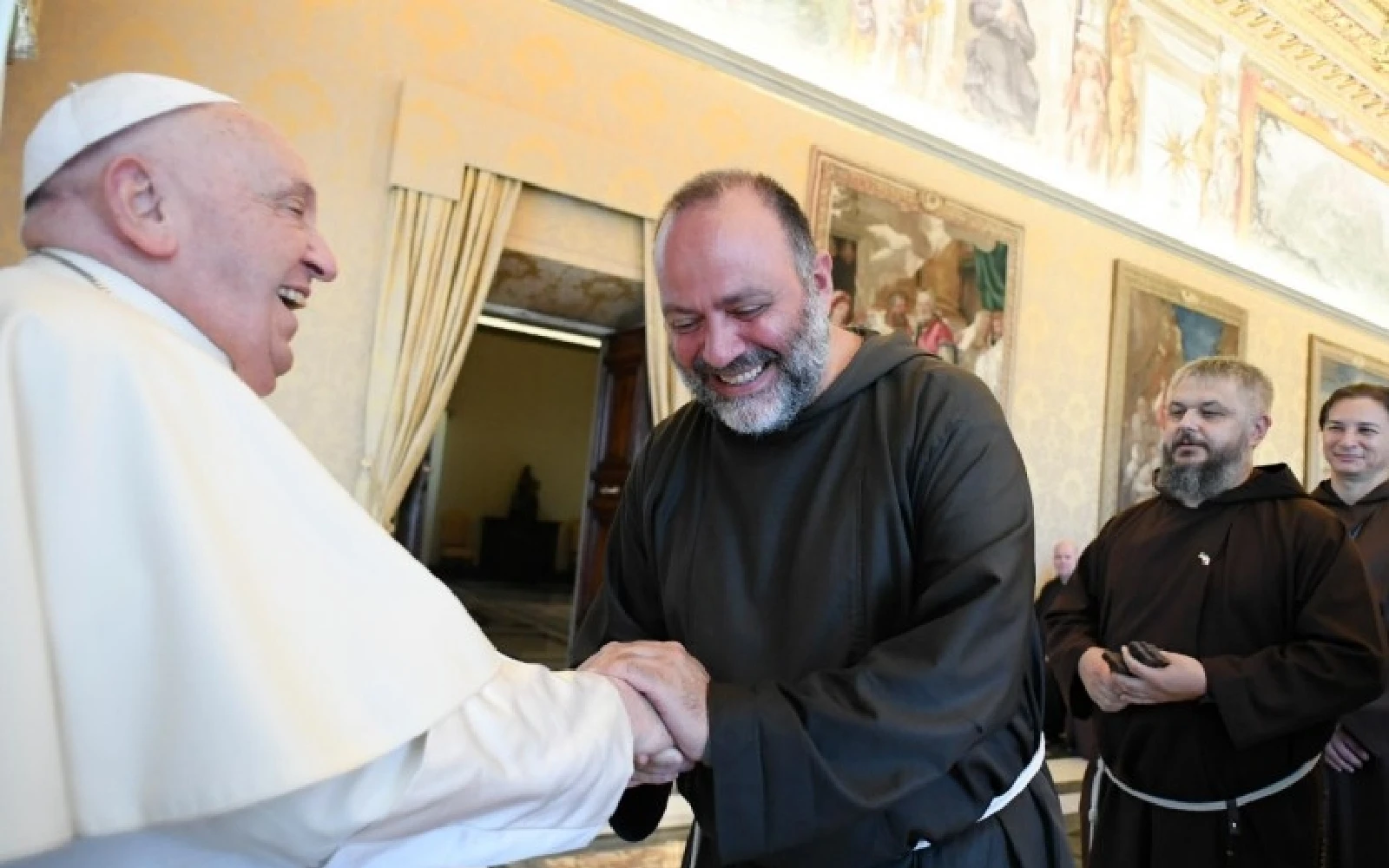 El Papa Francisco recibiendo a los participantes del 86° Capítulo General de la Orden de los Hermanos Menores Capuchinos el 31 de agosto de 2024.?w=200&h=150