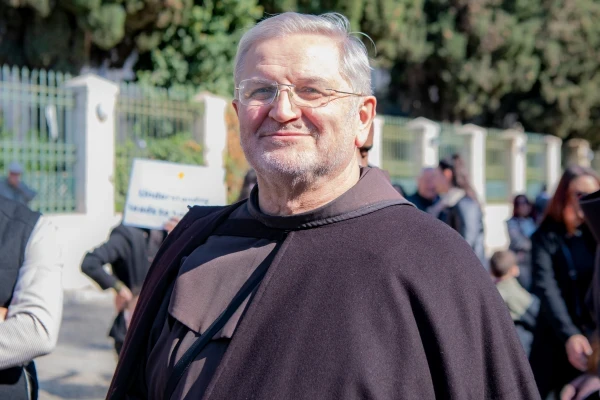 El P. Giuseppe Gaffurini, fraile franciscano de la Custodia de Tierra Santa, es devoto de Nuestra Señora de la Gruta de la Leche y testigo de muchas gracias. Crédito: Marinella Bandini