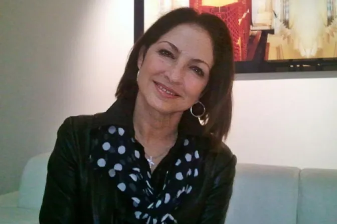 Cantante Gloria Estefan desde el Vaticano: Cristo es la clave de la paz