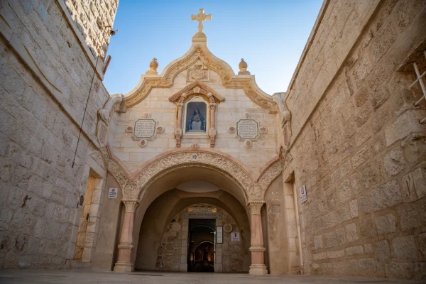 Entrada al santuario de la Gruta de la Leche en Belén. Desde 1872, sobre la gruta se alza un santuario perteneciente a la Custodia de Tierra Santa. Crédito: Marinella Bandini