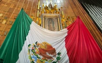 Imagen original de Nuestra Señora de Guadalupe en su santuario en Ciudad de México.