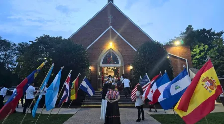 Hispanos en Estados Unidos son una bendición para la Iglesia Católica, dice obispo