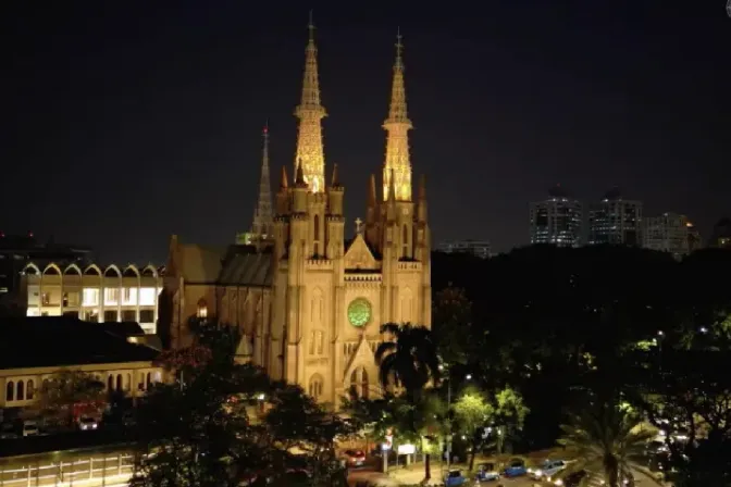 Catedral Católica de Nuestra Señora de la Asunción en Yakarta