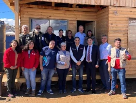 Cáritas instaló una lavandería comunitaria para los afectados por incendios en Chile