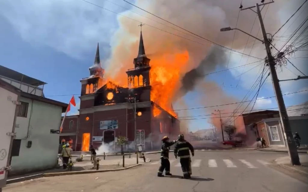 Incendio en la iglesia San Antonio de Padua?w=200&h=150