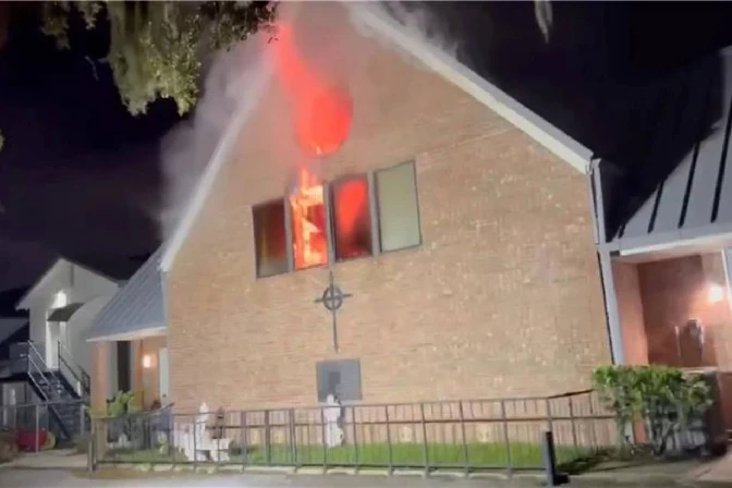 Incendio en iglesia de Orlando, Florida