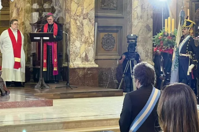 Javier Milei participa de una invocación interreligiosa en la Catedral de Buenos Aires