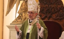 Mons. Javier Del Río Alba, Arzobispo de Arequipa (Perú).