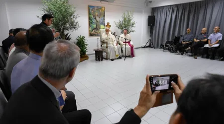 Encuentro privado del Papa con jesuitas durante su primer día en Singapur