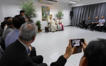 Encuentro privado del Papa con jesuitas durante su primer día en Singapur