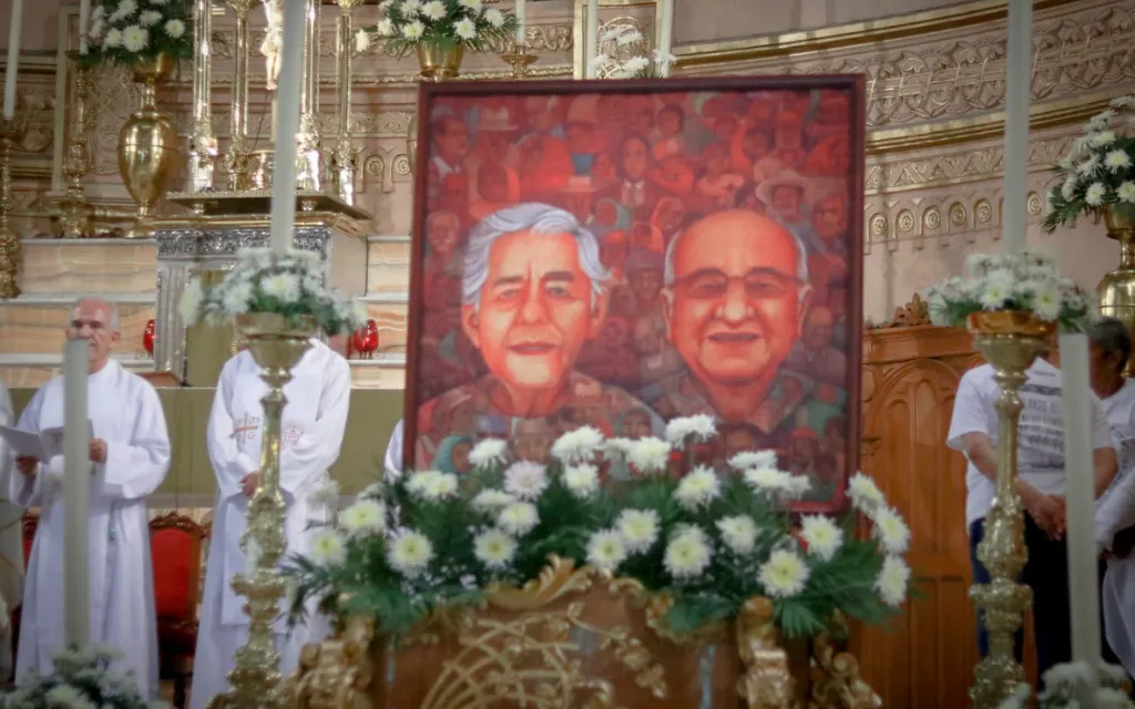 Misa en honor de los sacerdotes Javier Campos Morales y Joaquín César Mora Salazar?w=200&h=150