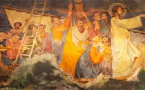 El fresco de Jesús, junto a los apóstoles, calmando la tormenta.