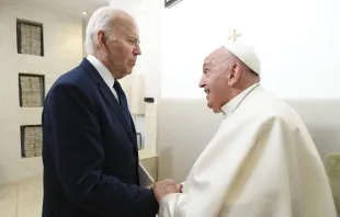 El Papa Francisco se reunió con el presidente estadounidense Joe Biden el viernes 14 de junio de 2024, después de una sesión de la cumbre del G7, que se celebra del 13 al 15 de junio en la región de Puglia, en el sur de Italia. Crédito: Vatican Media.