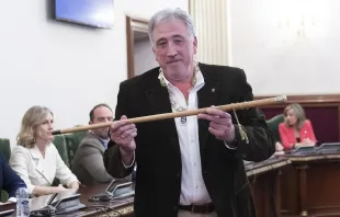 Joseba Asirón, alcalde de Pamplona (España) que permitió una exposición blasfema. Crédtio: Ayuntamiento de Pamplona.