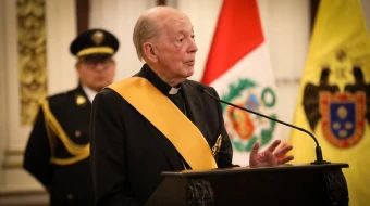 Cardenal Juan Luis Cipriani, Arzobispo Emérito de Lima, recibiendo la Medalla Orden al Mérito en el grado de Gran Cruz el 7 de enero de 2025.