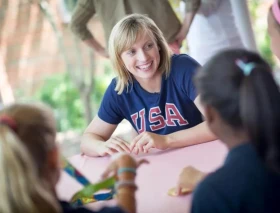 Resaltan la “fe fuerte y la humildad” de atleta olímpica Katie Ledecky