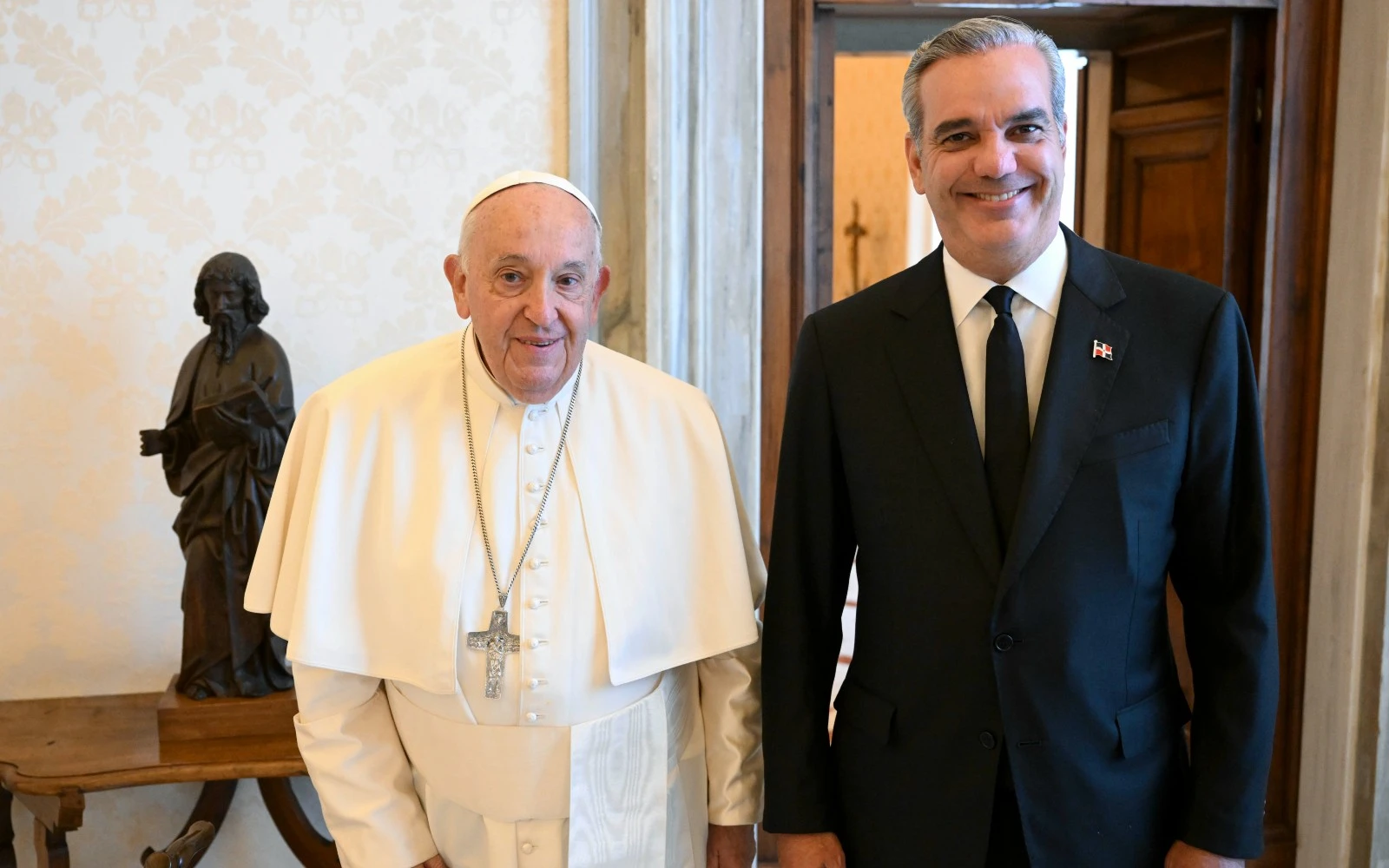 El Papa Francisco junto a Luis Abinader este 27 de mayo?w=200&h=150