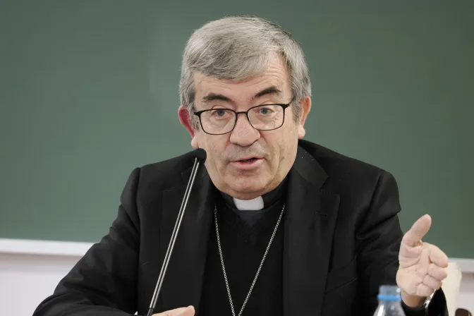 Mons. Luis Argüello, Arzobispo de Valladolid.