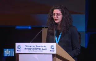 Mariaserena en la sesión final de los “Encuentros del Mediterráneo” en Marsella (Francia). Crédito: Captura de video / Vatican Media.