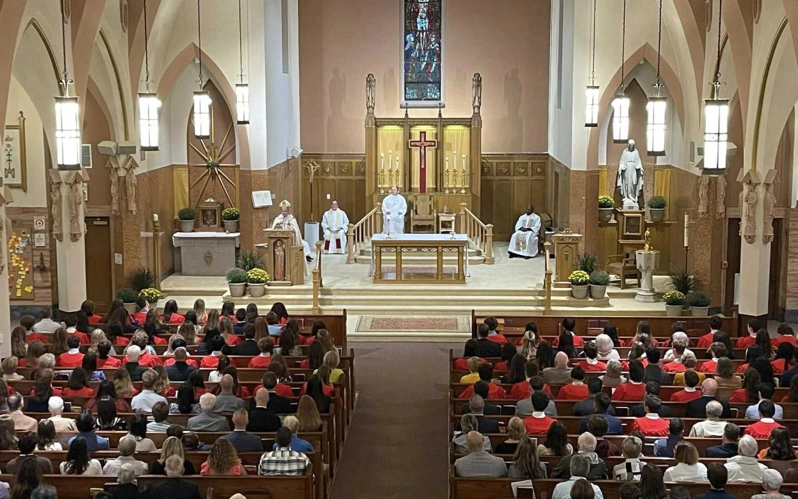 Se celebrará una misa de confirmación en la parroquia St. Mary el sábado 21 de septiembre de 2024 en Franklin, Massachusetts (Estados Unidos).?w=200&h=150