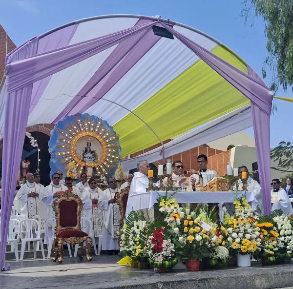 Misa de apertura del Año Jubilar oficiada por Mons. Edinson Farfán Córdova, Obispo de Chiclayo. Crédito: Diócesis de Chiclayo