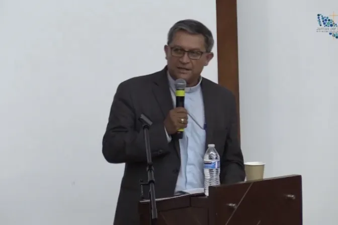 Mons. Alejandro Aguilar Ledesma en el 3er encuentro de "Juntos por México"