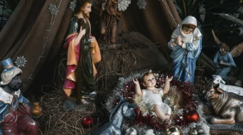 Un nacimiento o pesebre.