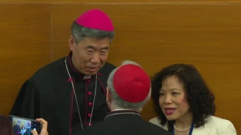 Mons. Joseph Shen Bin, Obispo de Shanghai.