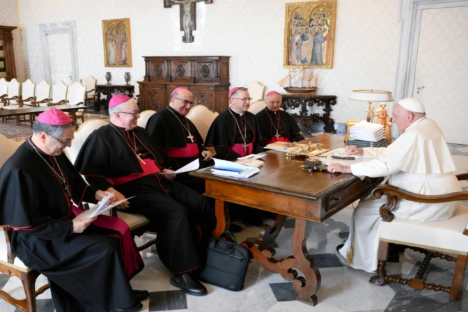 Audiencia del Papa y obispos chilenos