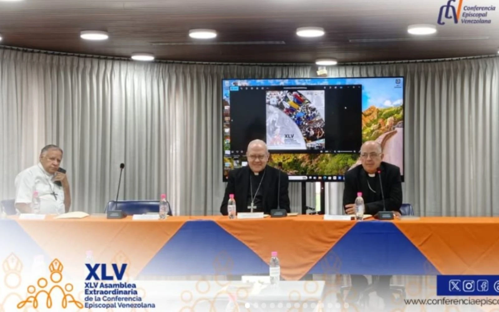 El Arzobispo de Valencia y presidente de la CEV, Mons. Jesús González de Zárate junto al Nuncio Apostólico en Venezuela, Mons. Alberto Ortega Martín, en la inauguración de la  45° Asamblea Plenaria Extraordinaria.?w=200&h=150