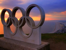 Muestras de fe en París 2024: Atletas dan testimonio pese a la prohibición olímpica