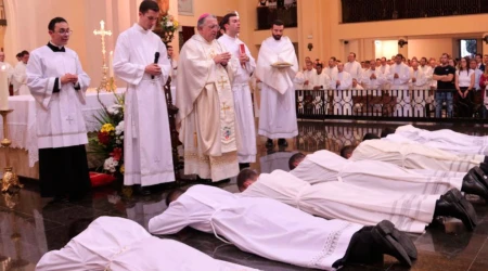 Ordenación de un sacerdote y 6 diáconos en Getafe en el día de la Virgen del Pilar 12102024