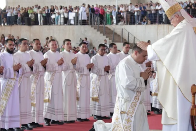 Ordenan 32 nuevos sacerdotes en la Arquidiócesis de Guadalajara, México