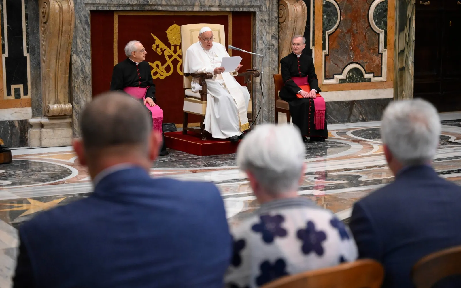 El Papa Francisco en la audiencia con la Delegación del Instituto de Educación Superior “Merrimack College”?w=200&h=150