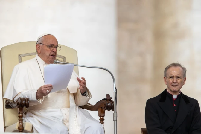 El Papa Francisco pronuncia una catequesis sobre el Espíritu Santo el 16 de octubre de 2024.