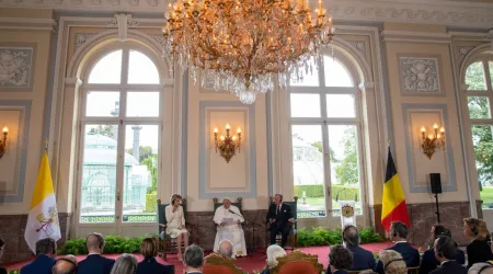 El Papa Francisco durante el encuentro con autoridades del país