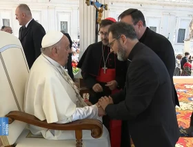 El Papa Francisco aconseja a 2 nuevos obispos no perder la alegría ni el buen humor