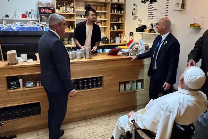 El Papa Francisco en la cafetería "Grupetto" de Luxemburgo