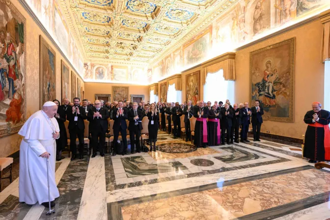 El Papa Francisco durante la audiencia con la delegación de universidades católicas este 19 d enero