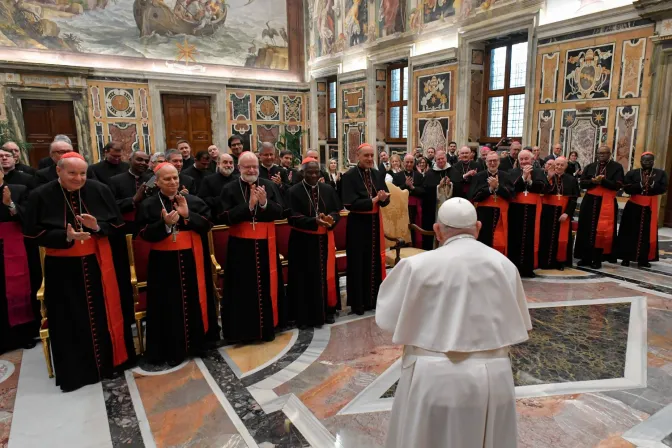 El Papa Francisco con los miembros del Dicasterio para la Doctrina de la Fe este 26 de enero