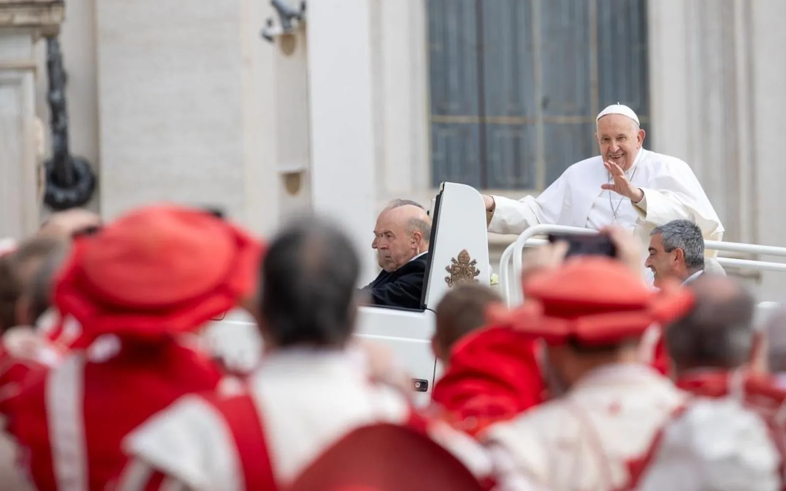 Pope Francis: He who has hope is able to get through the darkest nights