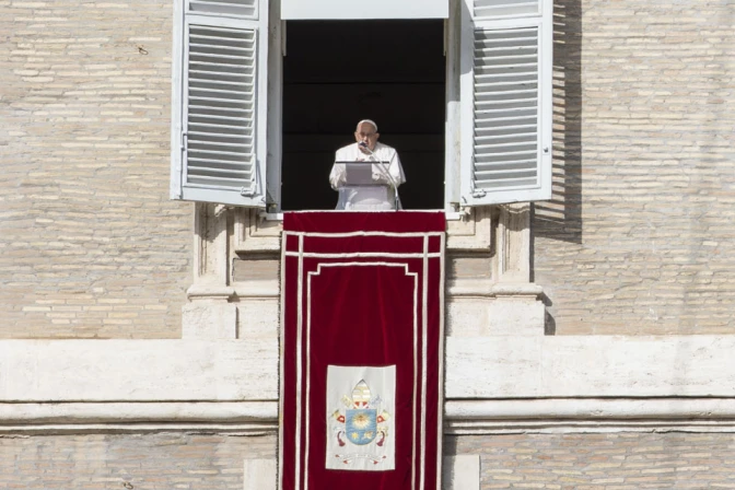 El Papa Francisco durante el Ángelus del 08122024